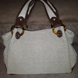 Relic Bags - Relic tan woven purse. Relic Bags - Relic tan woven purse.